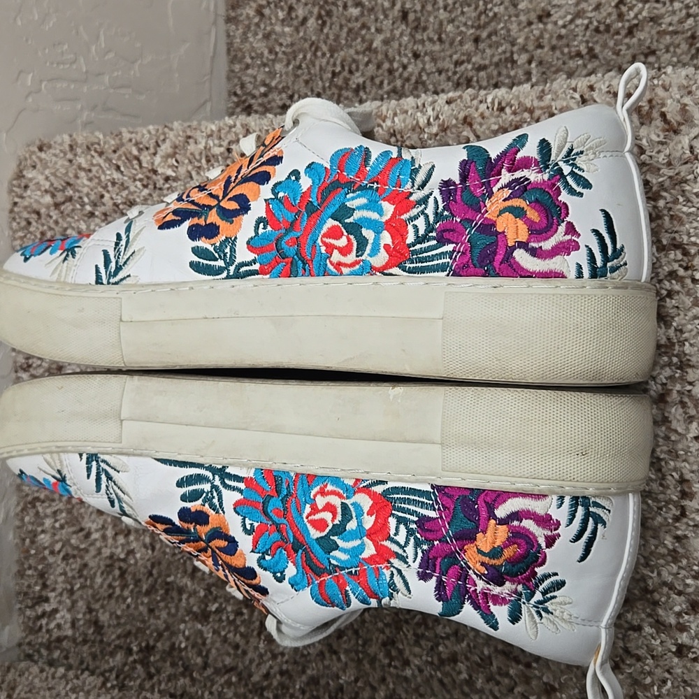 J/Slides White Athletic Shoes for Women - Picture 4 of 10